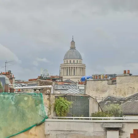Bright Functional Flat With Balcony- View Pantheon Parigi